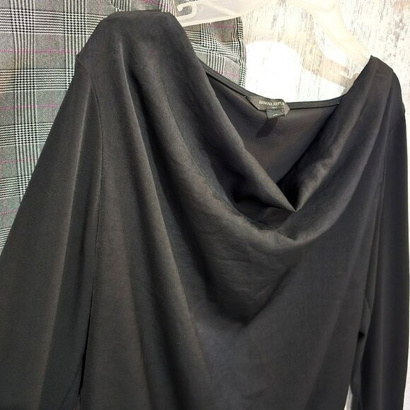 Banana Republic Women's Blouse Size Medium Black Cascading Neckline Long Sleeves - Picture 2 of 12